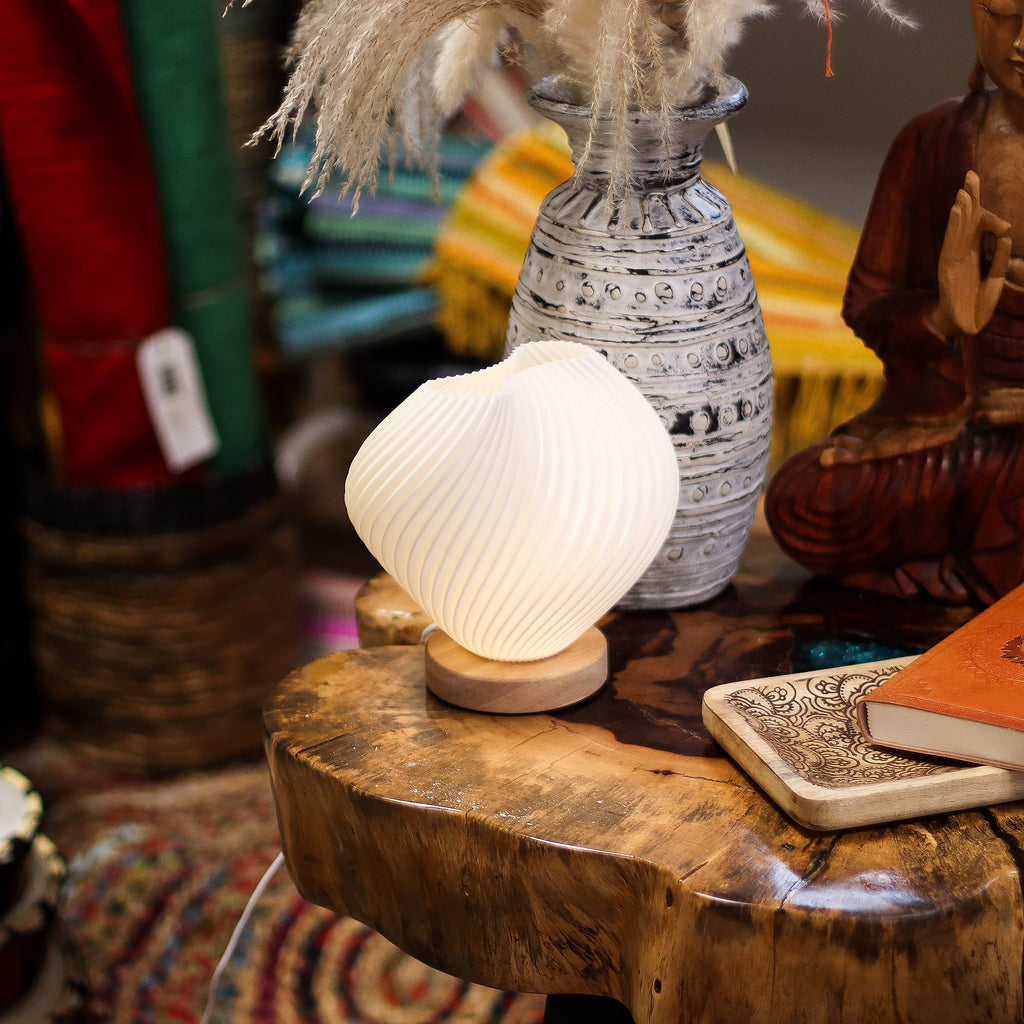 MAVYSSA HOME | Designová USB lampička Mořská mušle – originální fotografie AW 1
