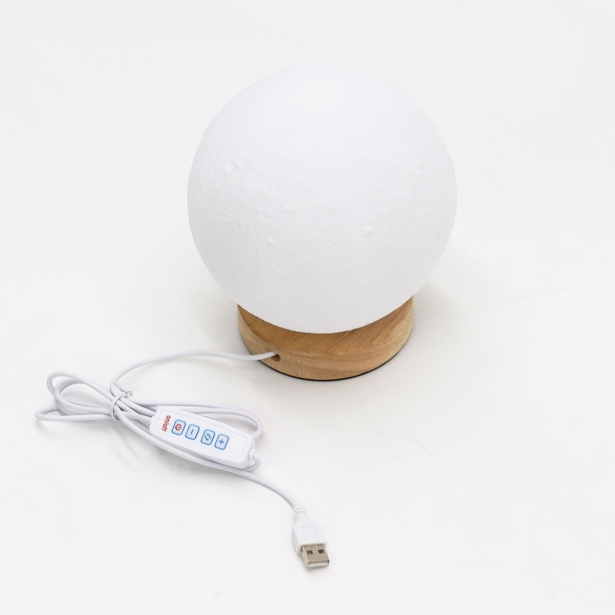 MAVYSSA HOME | Designová USB lampička Měsíc – originální fotografie AW 1
